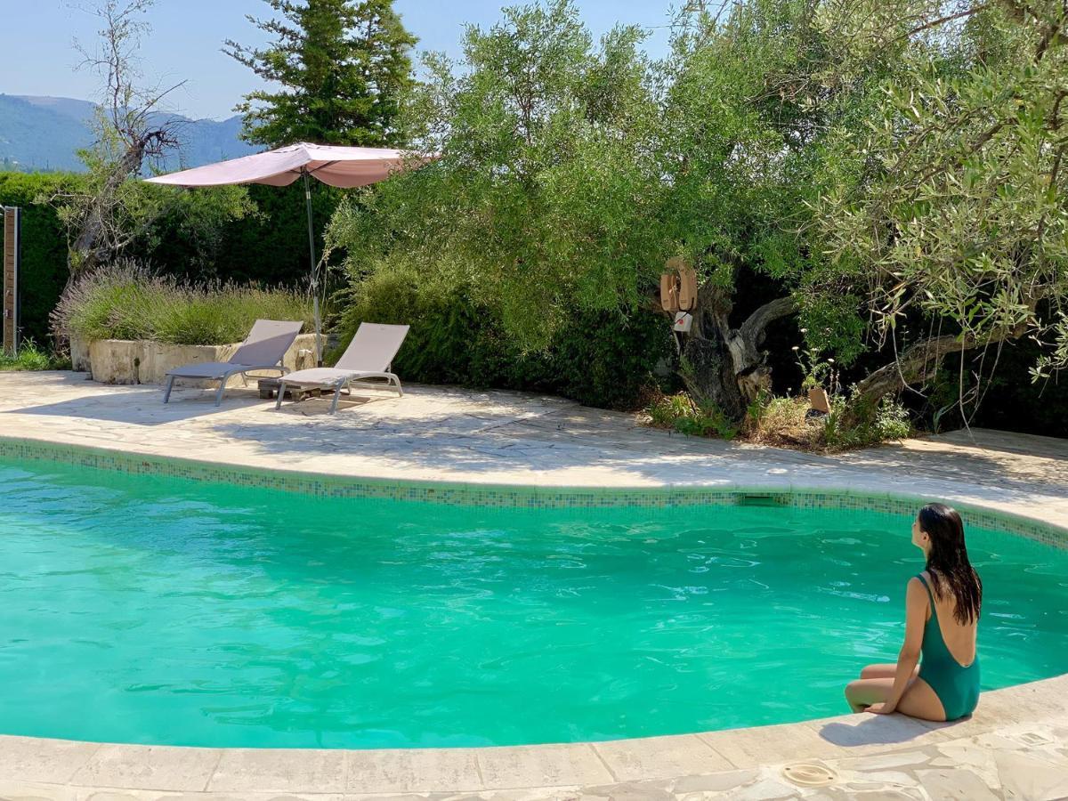 Maison D'Hotes Bleu Azur Tourrettes-sur-Loup Esterno foto